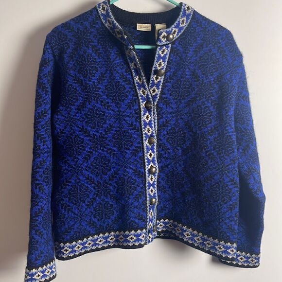 L.L. Bean 100% Merino Lambs' Wool Nordic Cardigan Sweater Size XS Women's - Picture 1 of 9